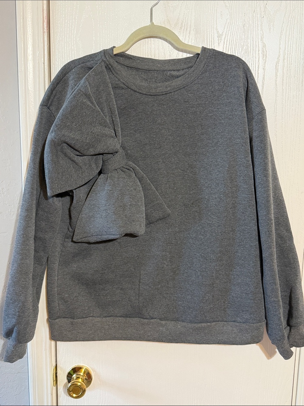 Women's Charcoal Gray Bow-Accent Sweater - Casual Pullover